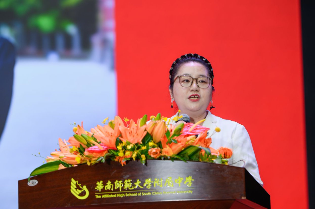 26 教师代表 王蓓蓓