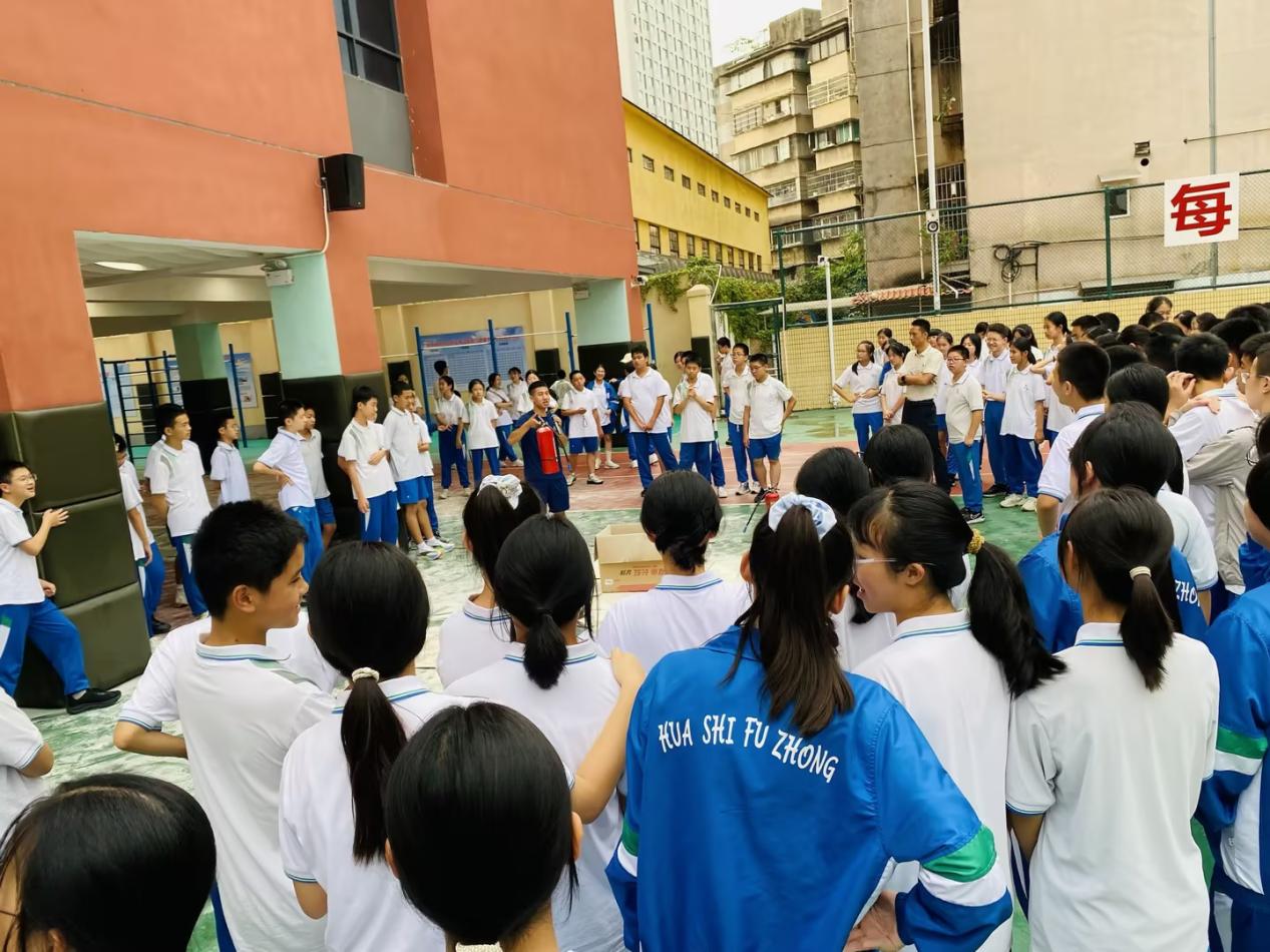 6 灭火器1