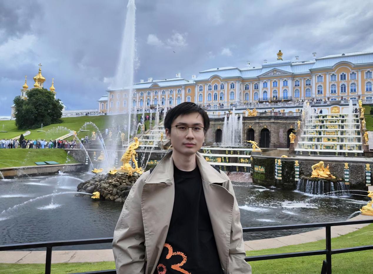 李盛豪